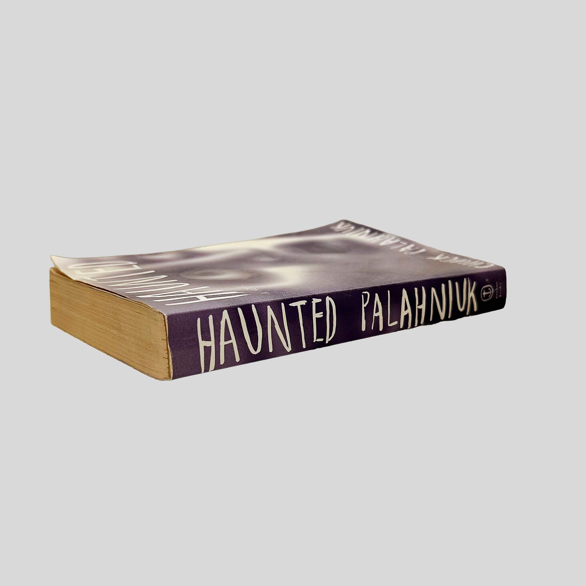 Haunted by Chuck Palahniuk - Spine - Fehmerling Books