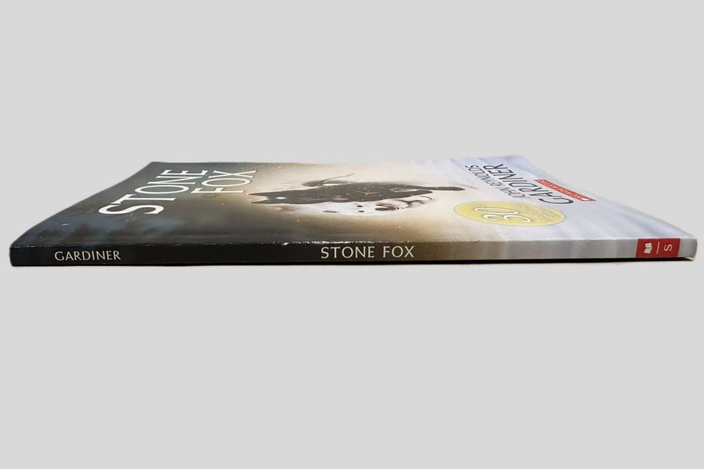 Stone Fox by John Reynolds Gardiner - Book Spine