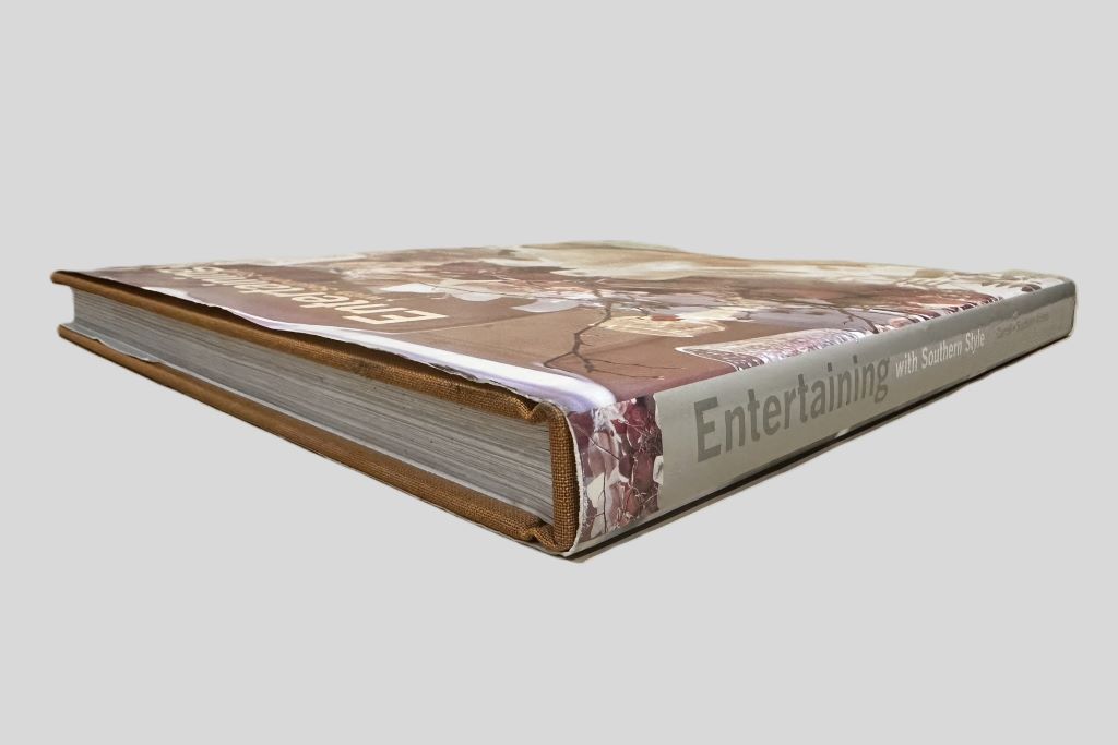 Entertaining with Southern Style by Karen M. Carroll and the Editors of Southern Accents - Book Spine