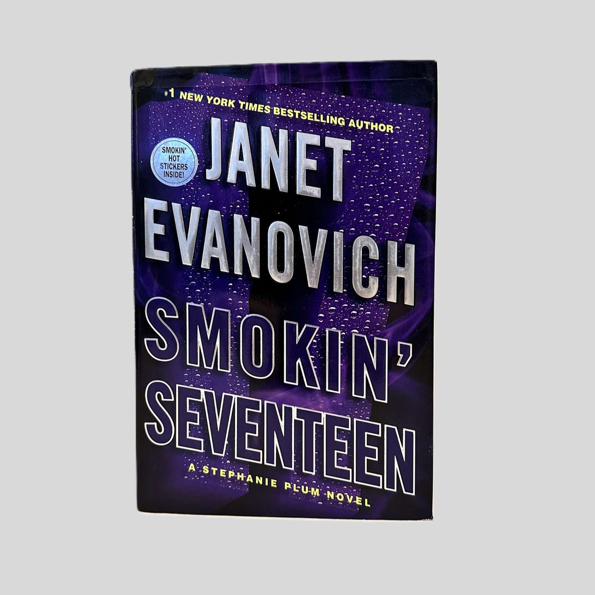 Smokin' Seventeen by Janet Evanovich - Fehmerling Books