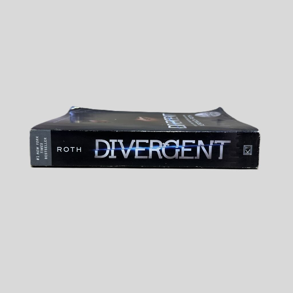 Divergent by Veronica Roth - Book Spine