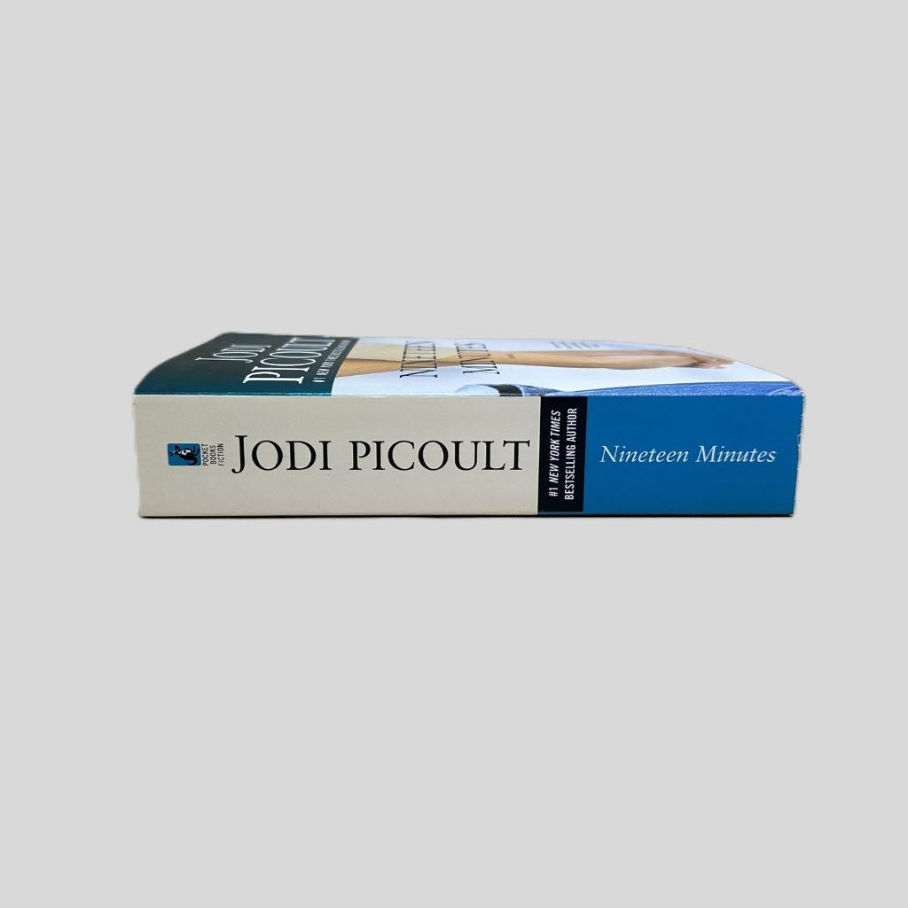 Nineteen Minutes by Jodi Picoult