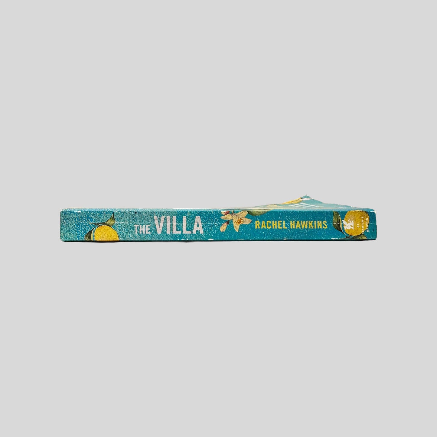 The Villa by Rachel Hawkins - Spine - Fehmerling Books