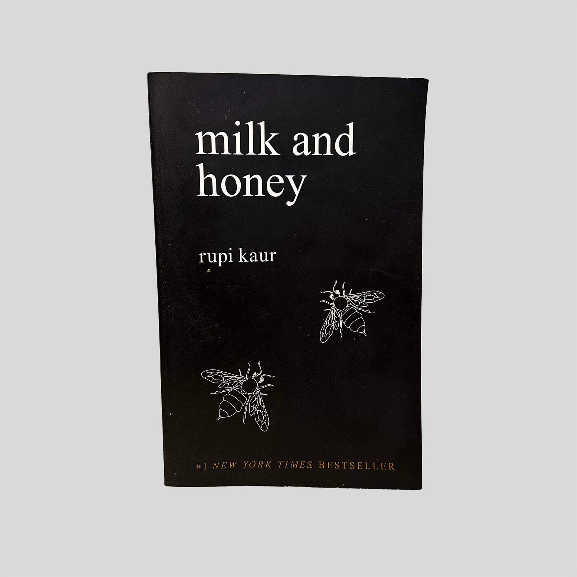 milk and honey by rupi kaur - Front Cover - Fehmerling Books