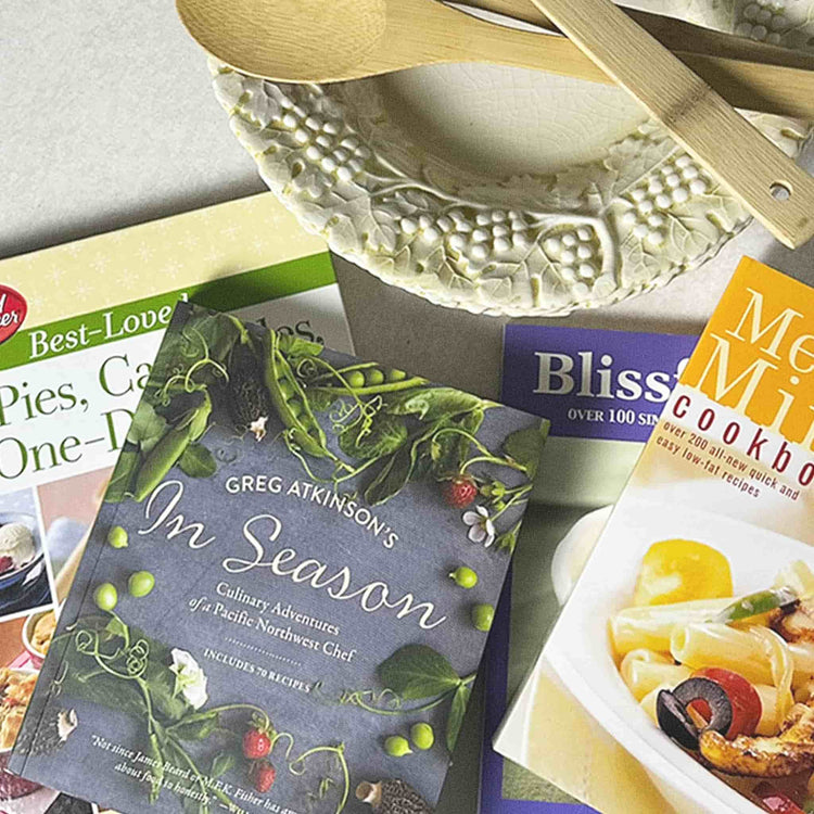 Vintage recipe books for healthy dinner recipes, high protein meals, and easy family dinners.