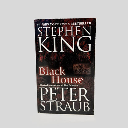 Front cover view of Black House by Stephen King and Peter Straub centered on a neutral light gray background. 
