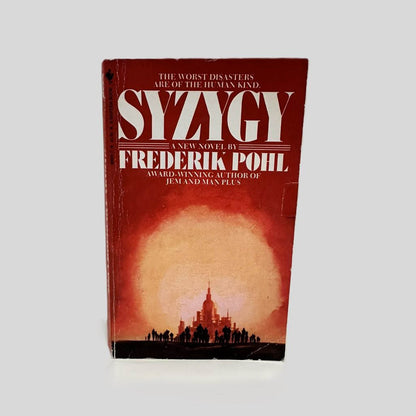 Front cover view of Syzygy by Frederik Pohl centered on a neutral light gray background. Creasing and chipping are present.