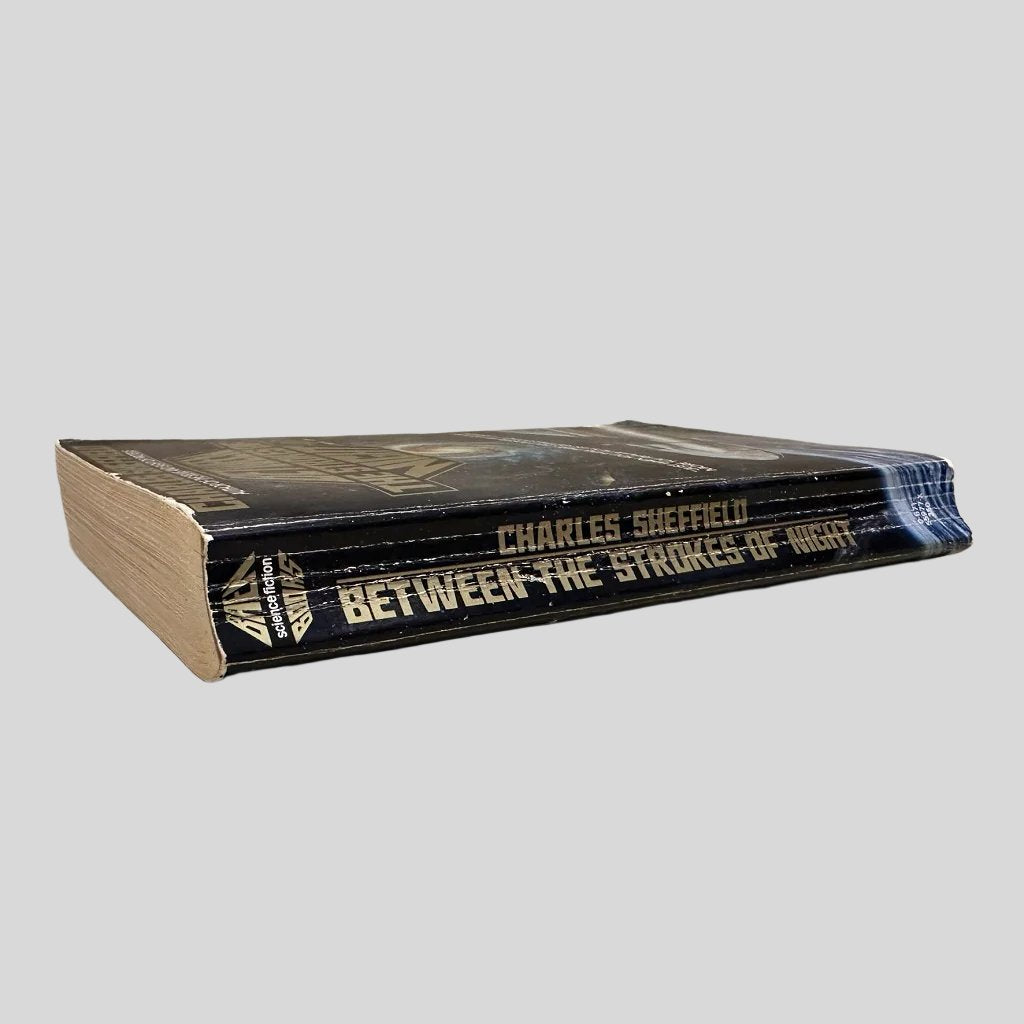 Between the Strokes of Night by Charles Sheffield - Fehmerling Books