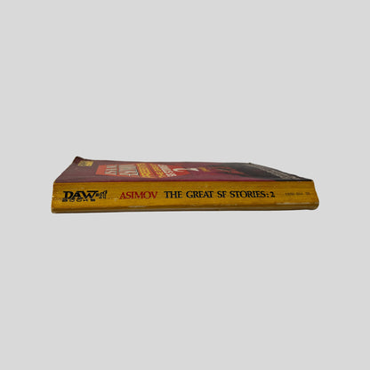 Spine view of Isaac Asimov Presents The Great SF Stories 2 vintage DAW mass market paperback edition.