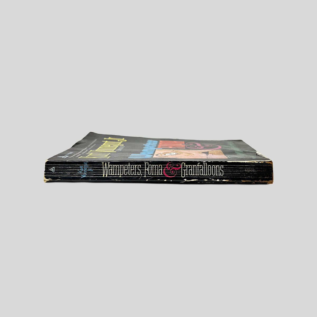 Spine view of Wampeters, Foma & Granfalloons vintage paperback edition by Kurt Vonnegut, Jr.