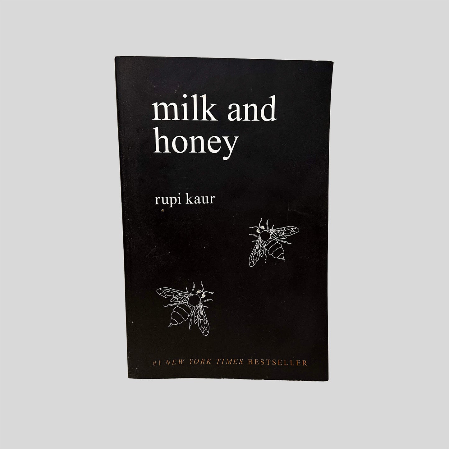 milk and honey by rupi kaur - Front Cover - Fehmerling Books