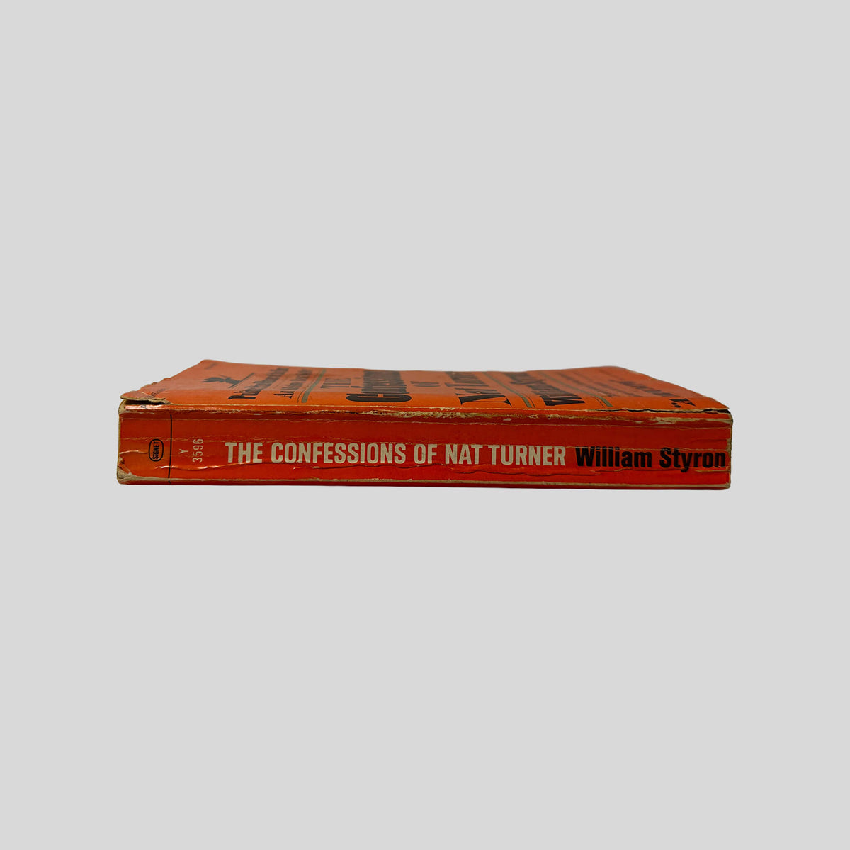 Spine view of The Confessions Of Nat Turner vintage Signet mass market paperback edition by William Styron.